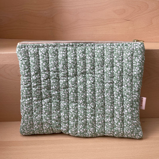 Pochette de voyage/ Housse I pad - Matelassé vert avec petites fleurs blanches